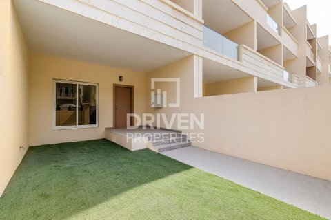 Jumeirah Village Circle, Dubai, संयुक्त अरब अमीरात में टाउनहाउस, 4 बेडरूम, 240 वर्ग मीटर, संख्या 653797 - फ़ोटो 3