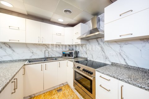 Apartment in Greens, Dubai, UAE 2 bedrooms, 130.81950139 sq.m. № 651044 - photo 9