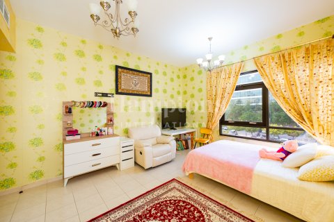 Apartment in Greens, Dubai, UAE 2 bedrooms, 130.81950139 sq.m. № 651044 - photo 10