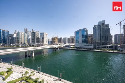 Apartmen di Business Bay, Dubai, UAE 2 bilik tidur, 124.7 meter persegi № 769292 - foto 19