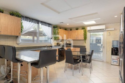Vila di Falcon City of Wonders, Dubai, UEA 5 kamar tidur, 814 m2 nomor 643107 - foto 13