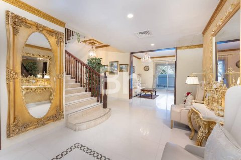 Vila di Falcon City of Wonders, Dubai, UEA 5 kamar tidur, 814 m2 nomor 643107 - foto 1