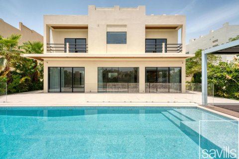Üürile anda villa asukohaga Meadows, Dubai, AÜE: 5 magamistoaga, 702 m² Nr 635243 - pilt 3