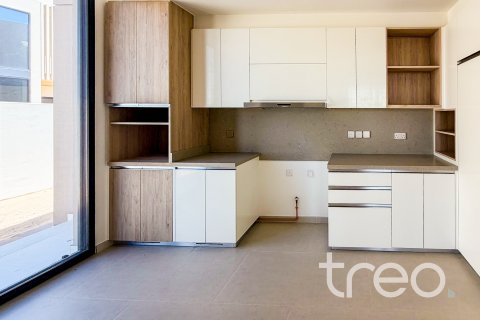 Villa till försäljning i Dubai, UAE 4 sovrum, 398.65 kvm Nr. 739205 - fotografi 6
