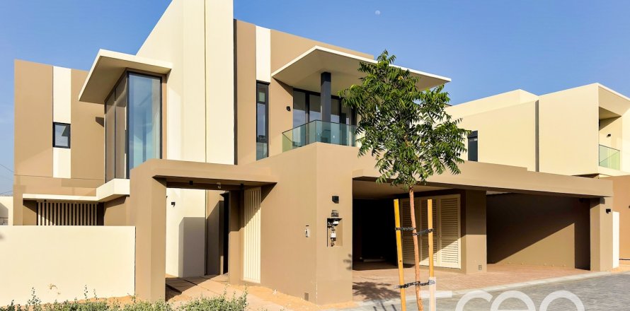 Villa i Dubai, UAE 4 sovrum, 398.65 kvm Nr. 739205