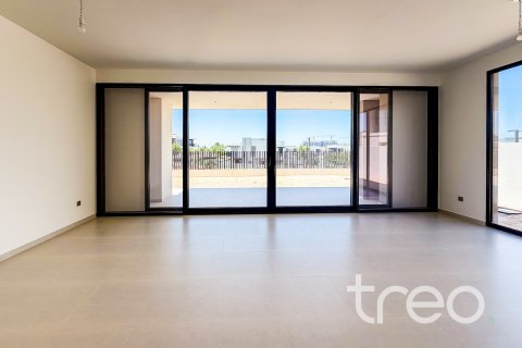 Villa till försäljning i Dubai, UAE 4 sovrum, 398.65 kvm Nr. 739205 - fotografi 3