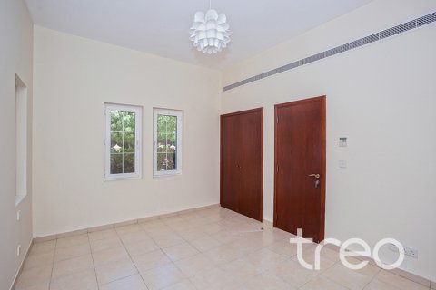 Villa till försäljning i Arabian Ranches, Dubai, UAE 4 sovrum, 360.84 kvm Nr. 739200 - fotografi 20