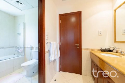 Villa till försäljning i Arabian Ranches, Dubai, UAE 4 sovrum, 360.84 kvm Nr. 739200 - fotografi 23