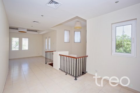 Villa till försäljning i Arabian Ranches, Dubai, UAE 4 sovrum, 360.84 kvm Nr. 739200 - fotografi 16
