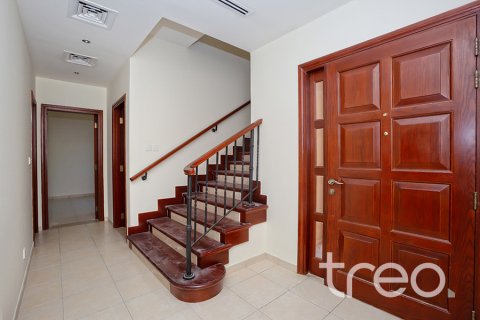Villa till försäljning i Arabian Ranches, Dubai, UAE 4 sovrum, 360.84 kvm Nr. 739200 - fotografi 13