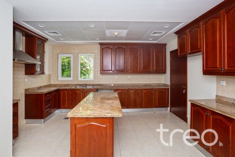 Villa till försäljning i Arabian Ranches, Dubai, UAE 4 sovrum, 360.84 kvm Nr. 739200 - fotografi 12