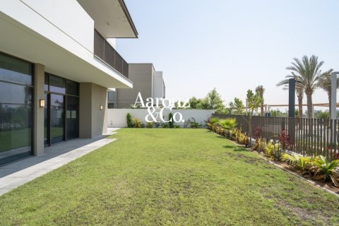 Al Furjan, Dubai, UAE의 임대용 빌라 침실 5개, 570제곱미터 번호 760384 - 사진 22