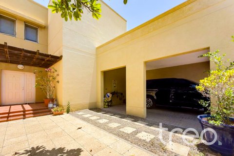 Villa Meadows, Dubaijā, AAE 5 istabas, 604.98 m2 Nr. 755476 - attēls 7
