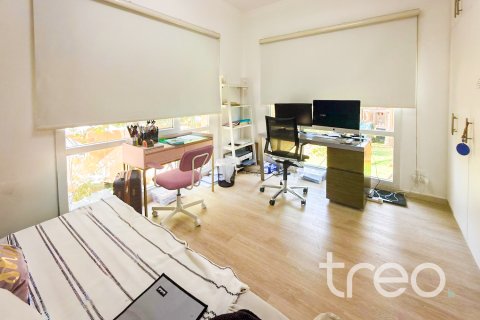 Villa Meadows, Dubaijā, AAE 5 istabas, 604.98 m2 Nr. 755476 - attēls 14