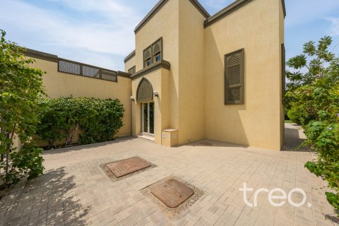 Vila u Jumeirah Park, Dubai, UAE 3 spavaćih soba, 327.67 m2 Br. 755479 - fotografija 21
