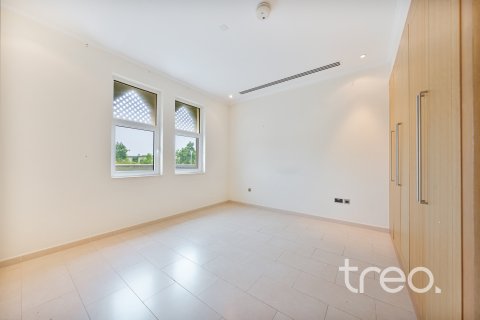 Vila u Jumeirah Park, Dubai, UAE 3 spavaćih soba, 327.67 m2 Br. 755479 - fotografija 12