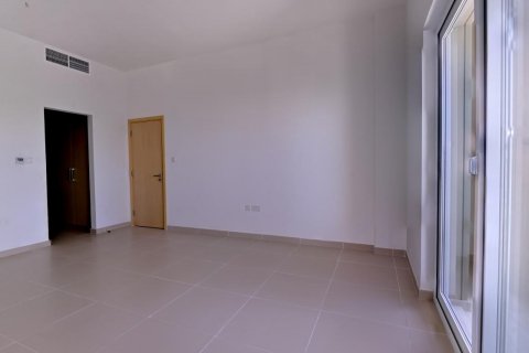 Land in Dubai Land, UAE 4 bedrooms, 435.16 sq.m. № 637930 - photo 10