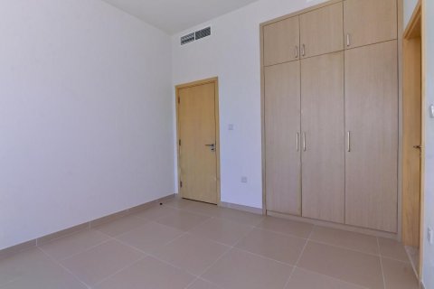 Land in Dubai Land, UAE 4 bedrooms, 435.16 sq.m. № 637930 - photo 14