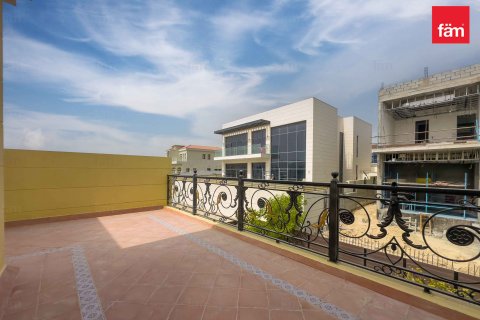 Villa sa Al Furjan, Dubai, UAE 5 silid-tulugan, 604.3 sq.m. № 633716 - larawan 26