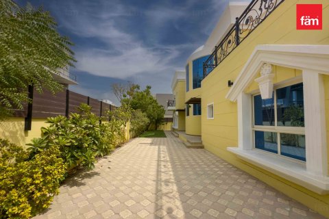 Villa sa Al Furjan, Dubai, UAE 5 silid-tulugan, 604.3 sq.m. № 633716 - larawan 21