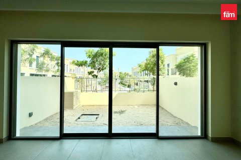 Shtëpi në qytet në Dubai, Emiratet e Bashkuara Arabe 4 dhoma gjumi, 144 m2. № 721338 - Foto 7