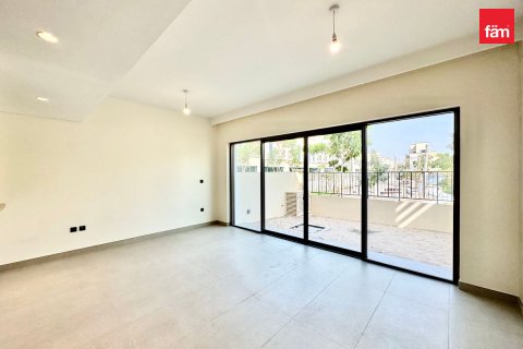 Shtëpi në qytet në Dubai, Emiratet e Bashkuara Arabe 4 dhoma gjumi, 144 m2. № 721338 - Foto 4