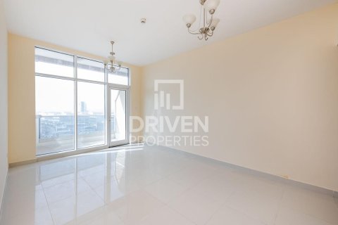 Appartamento in vendita a Jumeirah Village Triangle, Dubai, EAU 1 camera da letto, 72.37 mq. № 744639 - foto 12