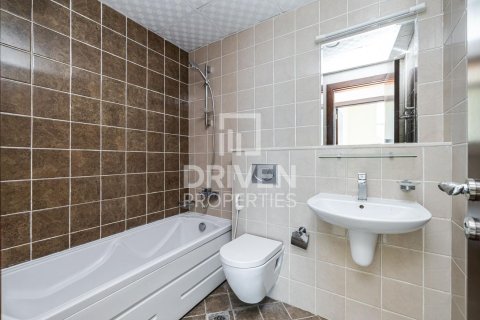 Appartamento in vendita a Jumeirah Village Triangle, Dubai, EAU 1 camera da letto, 72.37 mq. № 744639 - foto 11