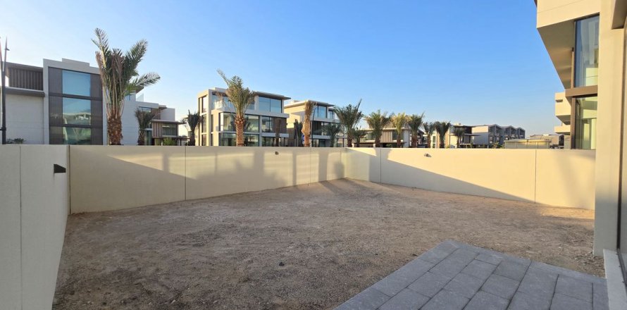 Řadový dům v Dubai, SAE 3 ložnice, 358.3 m² Č.: 679163