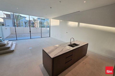 Városi lakóépület itt: Dubai, EAE, 3 hálószoba, 358.3 m², azonosító: 679163 - fénykép 2