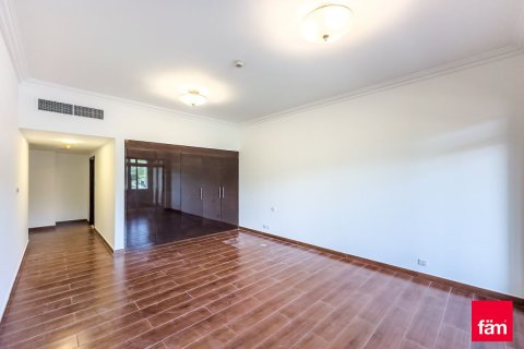 Apartman u Dubai, UAE 3 spavaćih soba, 255 m2 Br. 652368 - fotografija 3