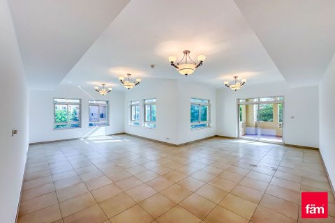 Apartman u Dubai, UAE 3 spavaćih soba, 255 m2 Br. 652368 - fotografija 8