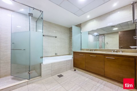 Apartman u Dubai, UAE 3 spavaćih soba, 255 m2 Br. 652368 - fotografija 24