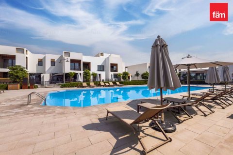 Townhouse sa Dubai, UAE 3 silid-tulugan, 122.6 sq.m. № 652369 - larawan 1
