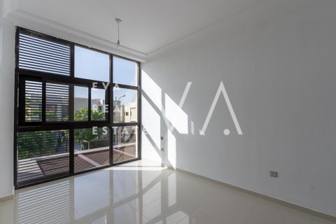 Vilë në DAMAC Hills (Akoya by DAMAC), Dubai, Emiratet e Bashkuara Arabe 6 dhoma gjumi, 349.95 m2. № 637582 - Foto 14