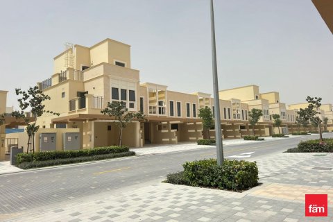 טאונהאוס להשכרה ב Dubai, איחוד האמירויות  4 חדרי שינה, 144 מ"ר, מספר 735307 - תמונה 12