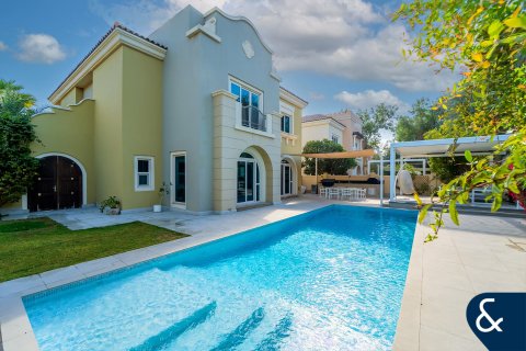 Villa sa Dubai Sports City, Dubai, UAE 5 silid-tulugan, 446 sq.m. № 688735 - larawan 1