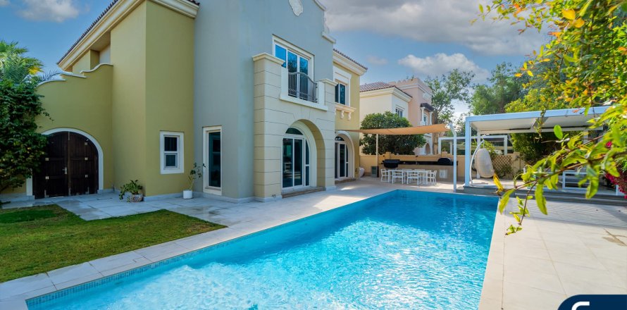 Villa sa Dubai Sports City, Dubai, UAE 5 silid-tulugan, 446 sq.m. № 688735