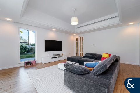 Villa sa Dubai Sports City, Dubai, UAE 5 silid-tulugan, 446 sq.m. № 688735 - larawan 7