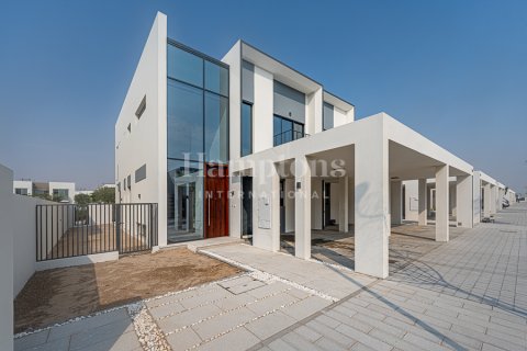 Vilă de închiriat în The World Islands, Dubai, EAU 4 dormitoare, 257.51968376 mp. №685563 - poză 10