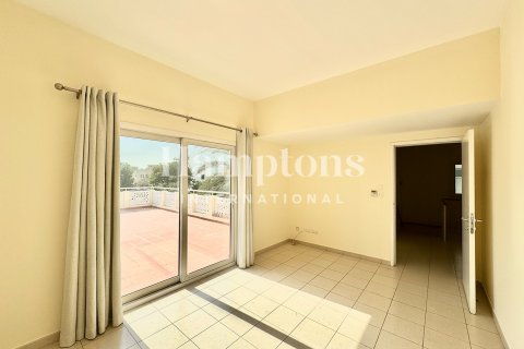 Зняти в оренду віллу в Meadows, Дубай, ОАЕ 3 спальні, 526.94953212м2, № 685567 - фото 22