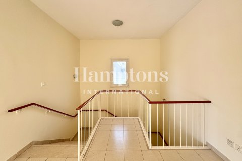 Зняти в оренду віллу в Meadows, Дубай, ОАЕ 3 спальні, 526.94953212м2, № 685567 - фото 24