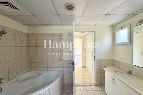 Зняти в оренду віллу в Meadows, Дубай, ОАЕ 3 спальні, 526.94953212м2, № 685567 - фото 14