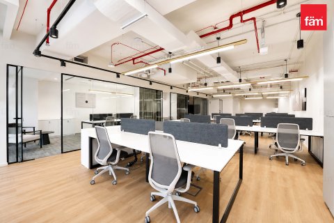 Office in Sheikh Zayed Road, Dubai, UAE 494.9 sq.m. № 711485 - photo 5