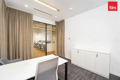 Office in Sheikh Zayed Road, Dubai, UAE 494.9 sq.m. № 711485 - photo 12