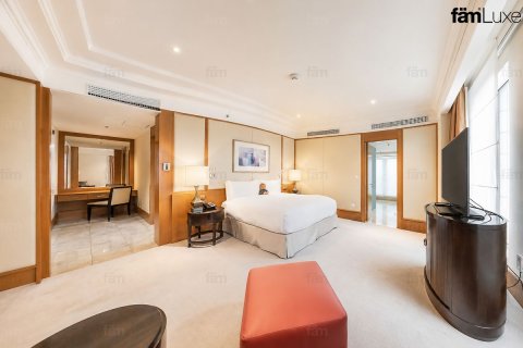 Apartment in DIFC, Dubai, UAE 3 bedrooms, 188 sq.m. № 711483 - photo 14