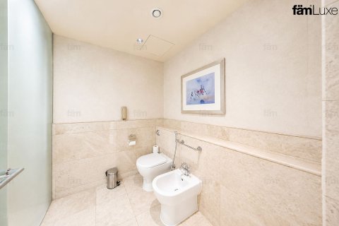 Apartment in DIFC, Dubai, UAE 3 bedrooms, 188 sq.m. № 711483 - photo 18