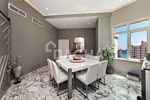 Penthouse in Palm Jumeirah, Dubai, UAE 4 bedrooms, 450 sq.m. № 706932 - photo 2