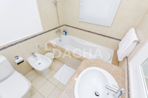Villa in Palm Jumeirah, Dubai, UAE 4 bedrooms, 470 sq.m. № 706935 - photo 14