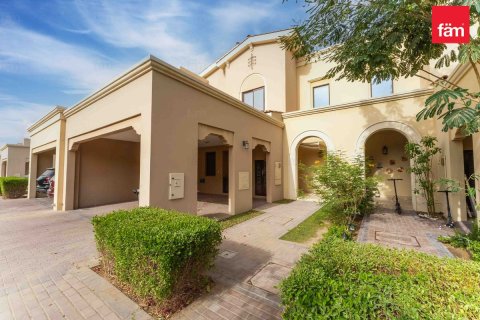 Зняти в оренду таунхаус в Рим, Дубай, ОАЕ 3 спальні, 216м2, № 659233 - фото 1